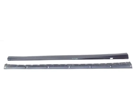 Front sill trim cover