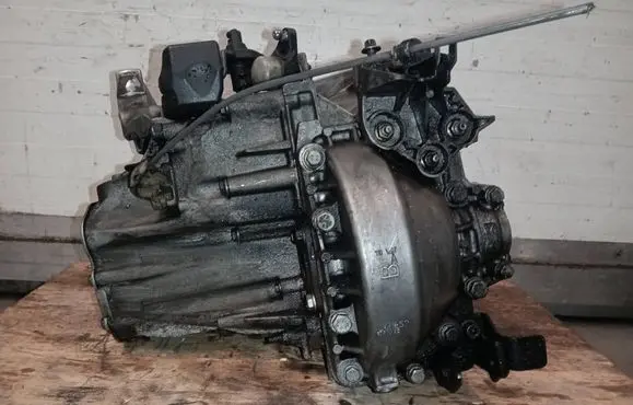 Peugeot 3008 II Manual 5 speed gearbox 20MB59
