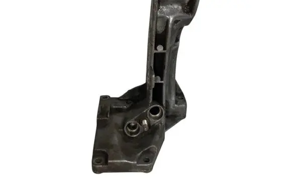 BMW 7 E38 Engine mounting bracket 1704583
