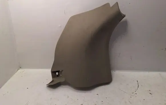 Foot area side trim