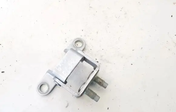 SsangYong Rexton Tailgate/trunk/boot hinge