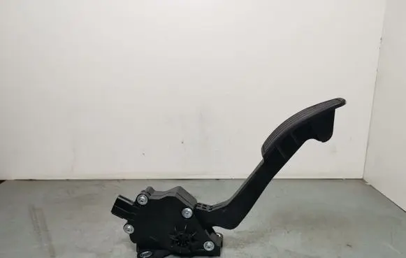 Subaru Forester SK Accelerator throttle pedal 36010FL021