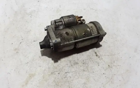 Volvo V40 Starter motor 30644954