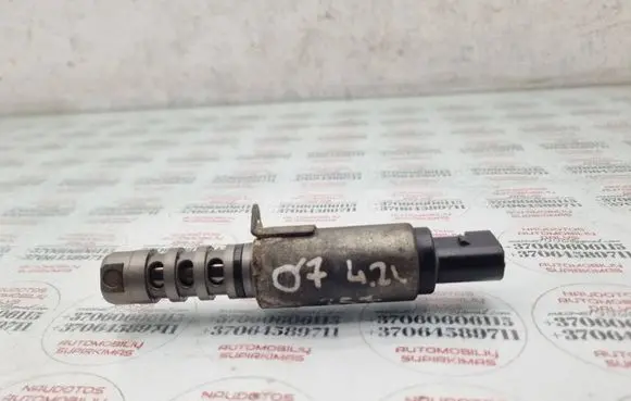 Audi Q7 4L Camshaft vanos timing valve 06E109257J