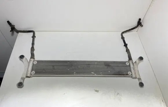 Volkswagen Touareg I Engine oil radiator 