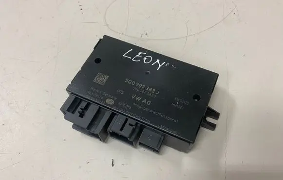 Seat Leon (5F) Tow bar trailer control unit/module 5Q0907383B 80001003