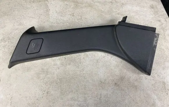 Volvo V50 (C) pillar trim 8641780