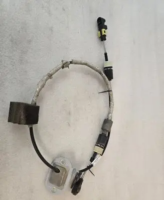 Volvo S90, V90 Gear shift cable linkage 31325795