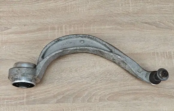 Audi A6 C7 Front lower control arm/wishbone 4G0407695