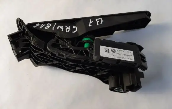 Volkswagen PASSAT B7 Accelerator throttle pedal 1K1723503AP