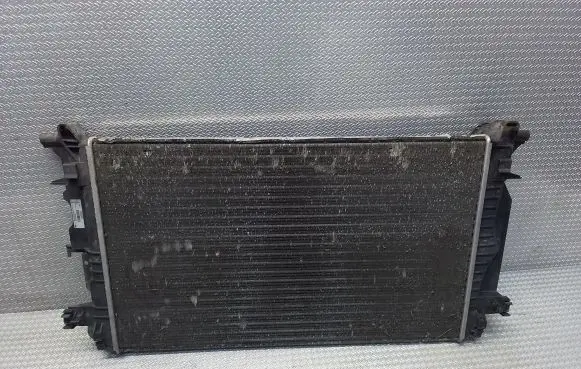 Volkswagen Crafter Coolant radiator 2E0121253B