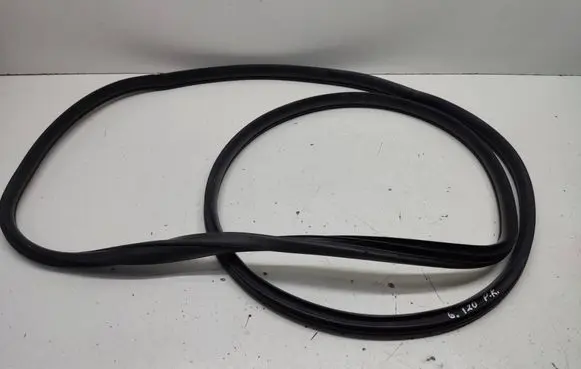 Hyundai i20 (BC3 BI3) Front door rubber seal 120824