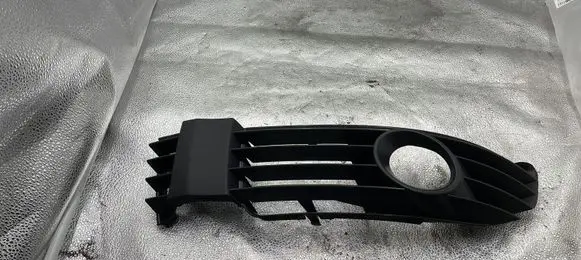 Volkswagen PASSAT B5.5 Front fog light trim/grill HFVW11037G2