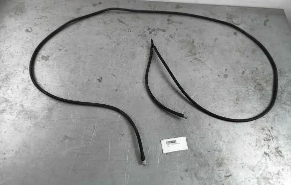 Volvo XC90 Windshield washer fluid hose l220777