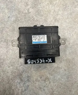 Mitsubishi Pajero Engine control unit/module MR372180 8702 X2T32775