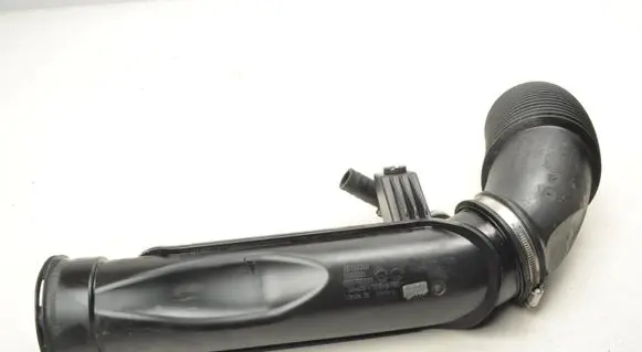 Volvo XC40 Air intake hose/pipe 32222138