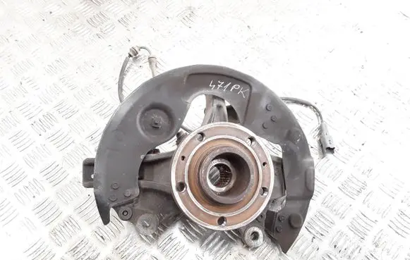 Peugeot 308 Front wheel hub spindle knuckle 9806779580