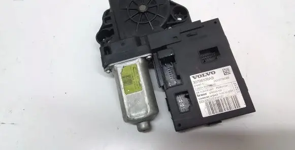 Volvo S40 Front door window regulator motor 30798106AB