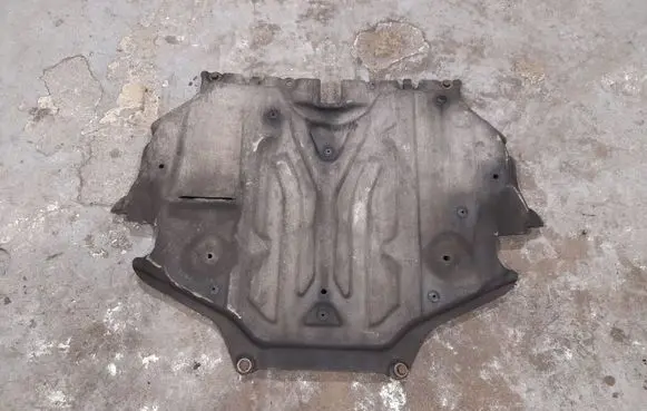Engine splash shield/under tray