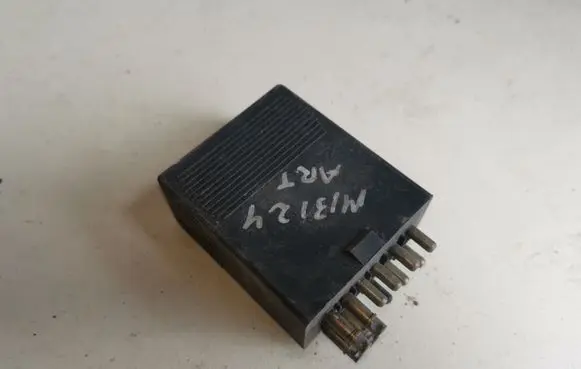 Mercedes-Benz E W124 Other relay 0045453632 0281001013