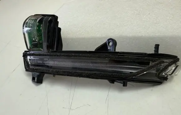 Mazda 3 Mirror indicator light BCKA69182 HAT1AL