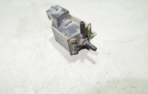 Volkswagen Multivan T4 Turbo solenoid valve 028906283