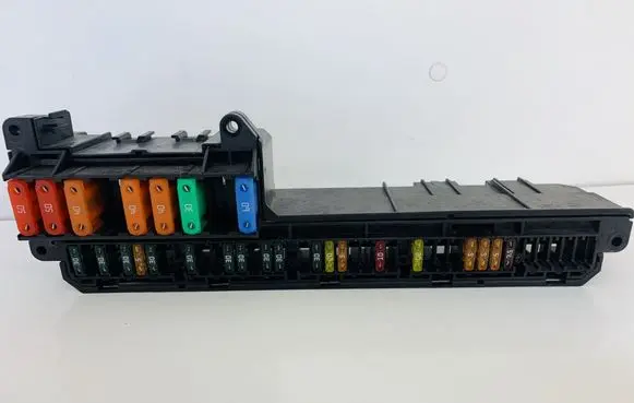BMW 5 E60 E61 Fuse module 61146957330 6957330