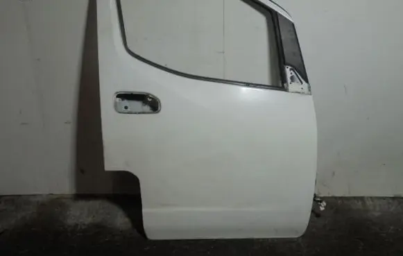 Nissan NV200 Front door 