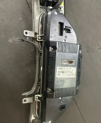 Audi A6 S6 C6 4F Speedometer (instrument cluster) 4F0920900S 4F0910900A 503000731202