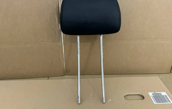 Mercedes-Benz E W212 Front seat headrest 