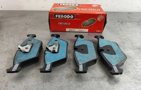 BMW 3 E36 Brake pads (front) FDB779