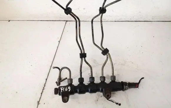 Ford Focus Fuel main line pipe 9654592680