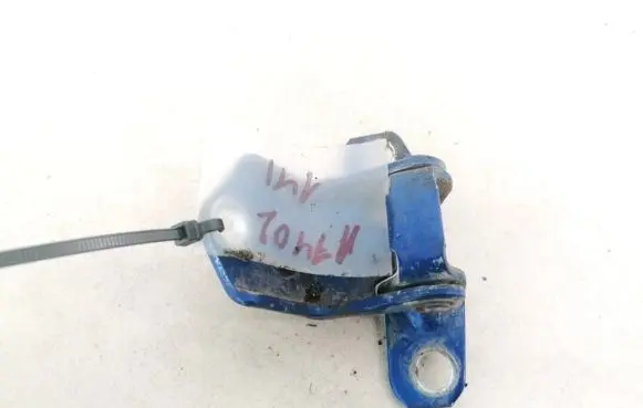 Mazda 3 I Tailgate/trunk/boot hinge