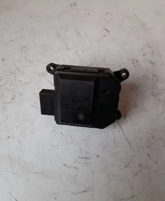 Opel Zafira B Intake manifold valve actuator/motor C89689013548 309370600
