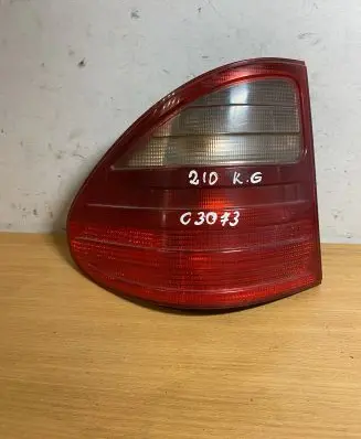 Mercedes-Benz E W210 Rear/tail lights C3073