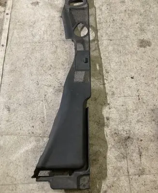 Audi A4 S4 B8 8K Wiper trim 8K1819447 8K1819424
