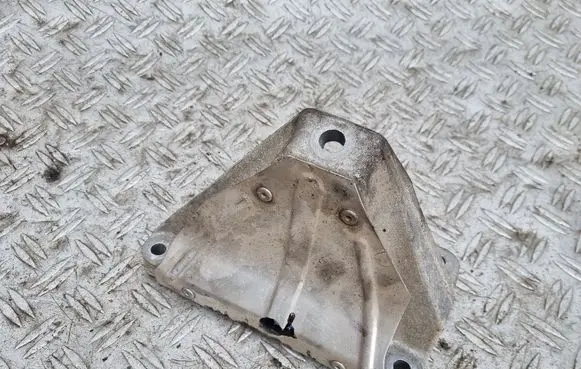 BMW 5 F10 F11 Engine mounting bracket 6777626 22116777626