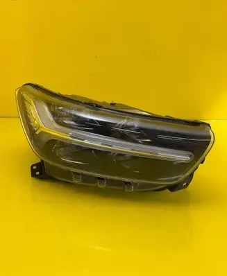 Volvo XC40 Headlight/headlamp 31655982