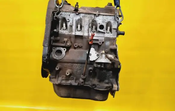 Volkswagen Golf II Engine 026103373AA