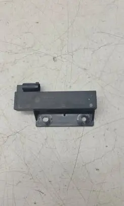 Chrysler Pacifica Aerial antenna amplifier 68068148AA P68068148AA