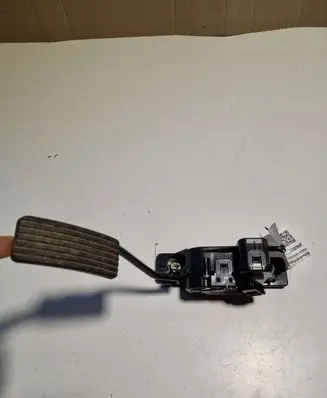 Mitsubishi Pajero Accelerator throttle pedal APM30017