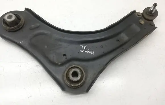 Renault Megane III Front lower control arm/wishbone