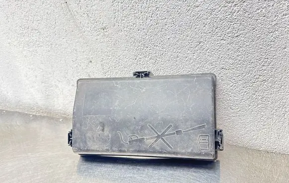 Opel Insignia A Fuse box cover 13222784 544949969