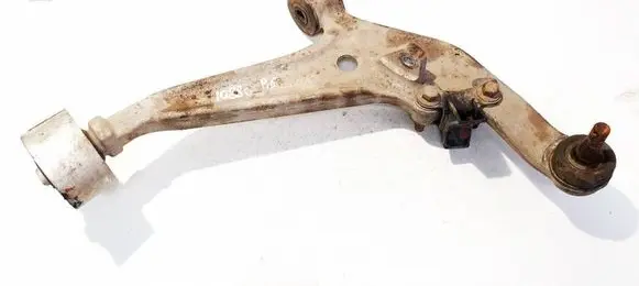 Nissan X-Trail T30 Front lower control arm/wishbone 