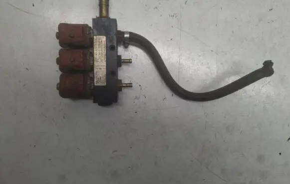 Audi A4 S4 B5 8D LP gas injector 67R010104 110R000040