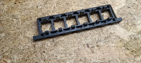 Audi 100 200 5000 C3 Relay mounting block 