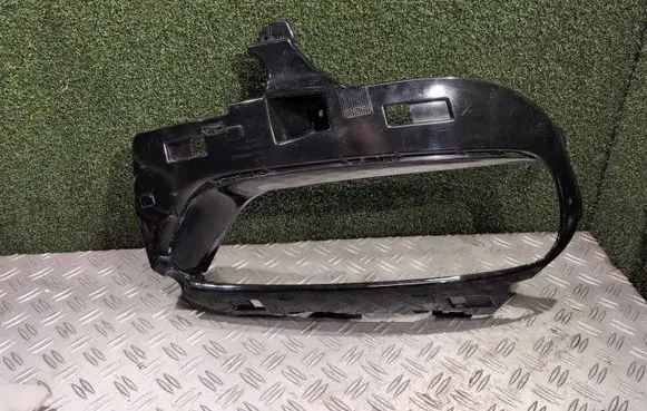 Citroen C4 Cactus Under headlight/headlamp trim 9824394477 99905169 065536