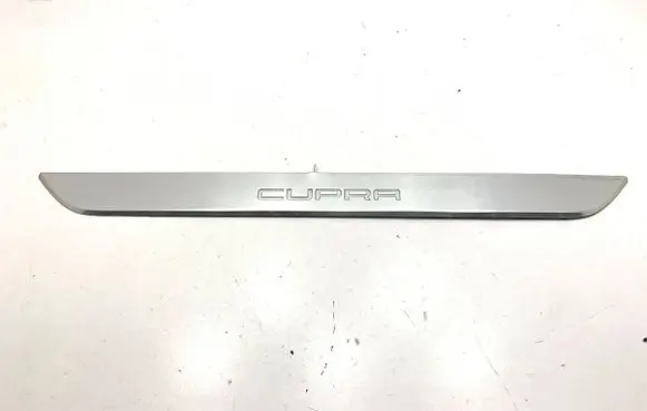 Seat Leon (5F) Front sill (body part) 5F4947417D