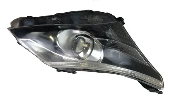 Toyota Avensis T270 Headlight/headlamp 1000017685