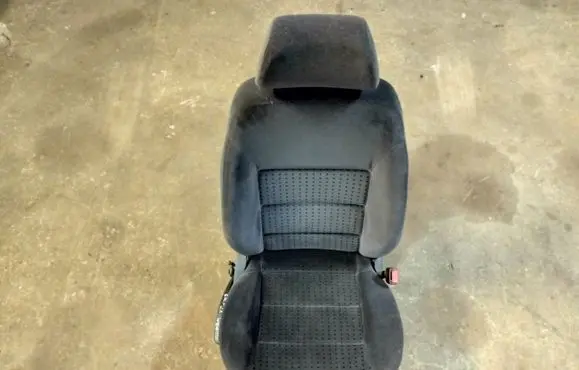 Volkswagen Golf IV Front passenger seat 